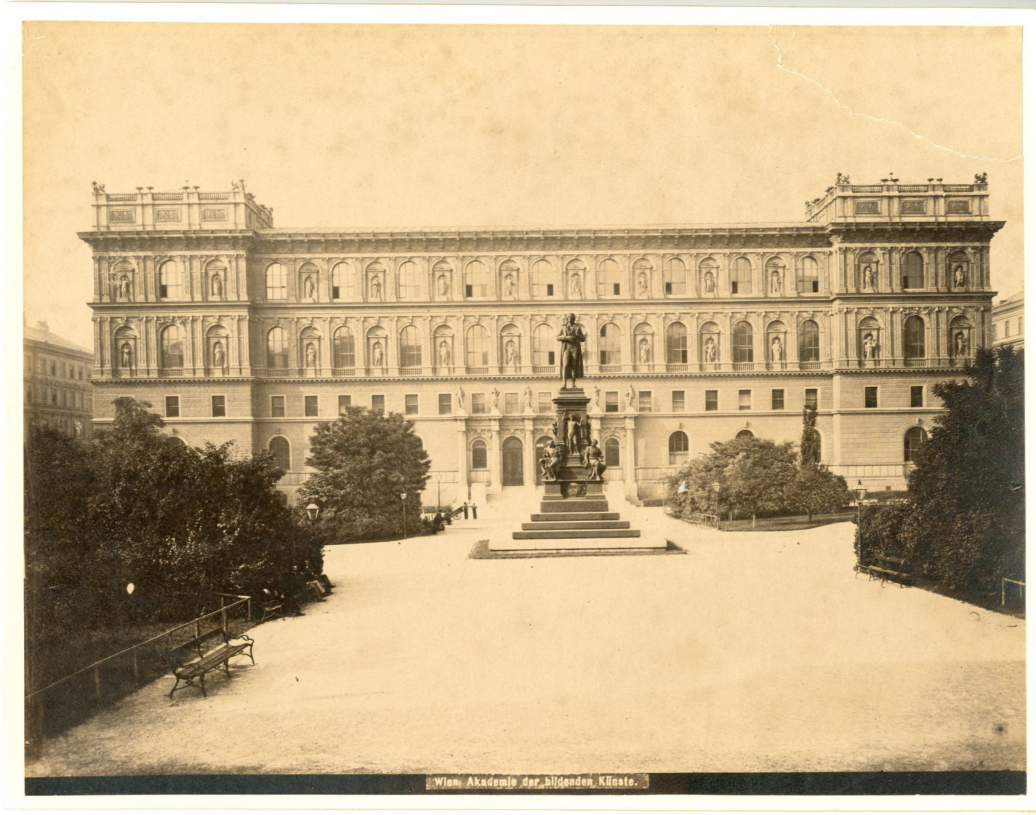 Autriche, Académie des beauxarts de Vienne Vintage albumen print