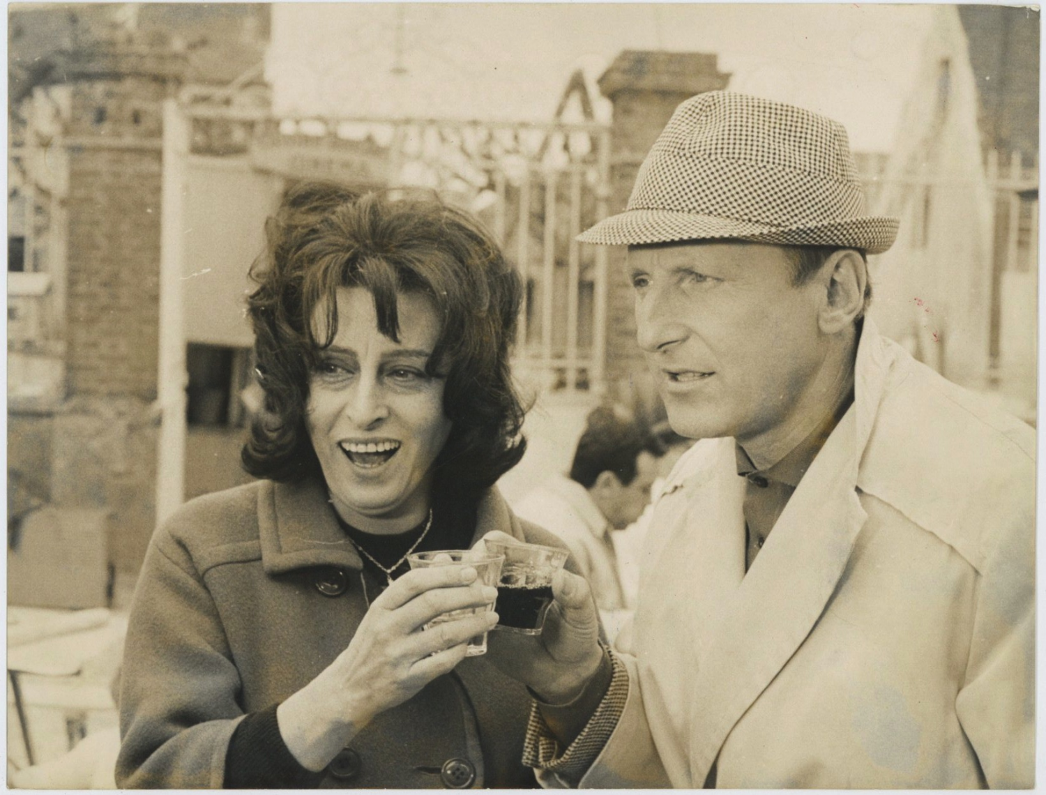 L Arbre De Noel Film Avec Bourvil Entier Gratuit Anna Magnani et Bourvil Vintage silver print,Le Magot de Josefa est un